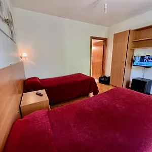 hostal-madrazo.topbarcelonahotels.com/